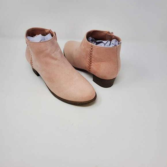 Old Navy Faux Suede Bootie Size 5 - Picture 2 of 10